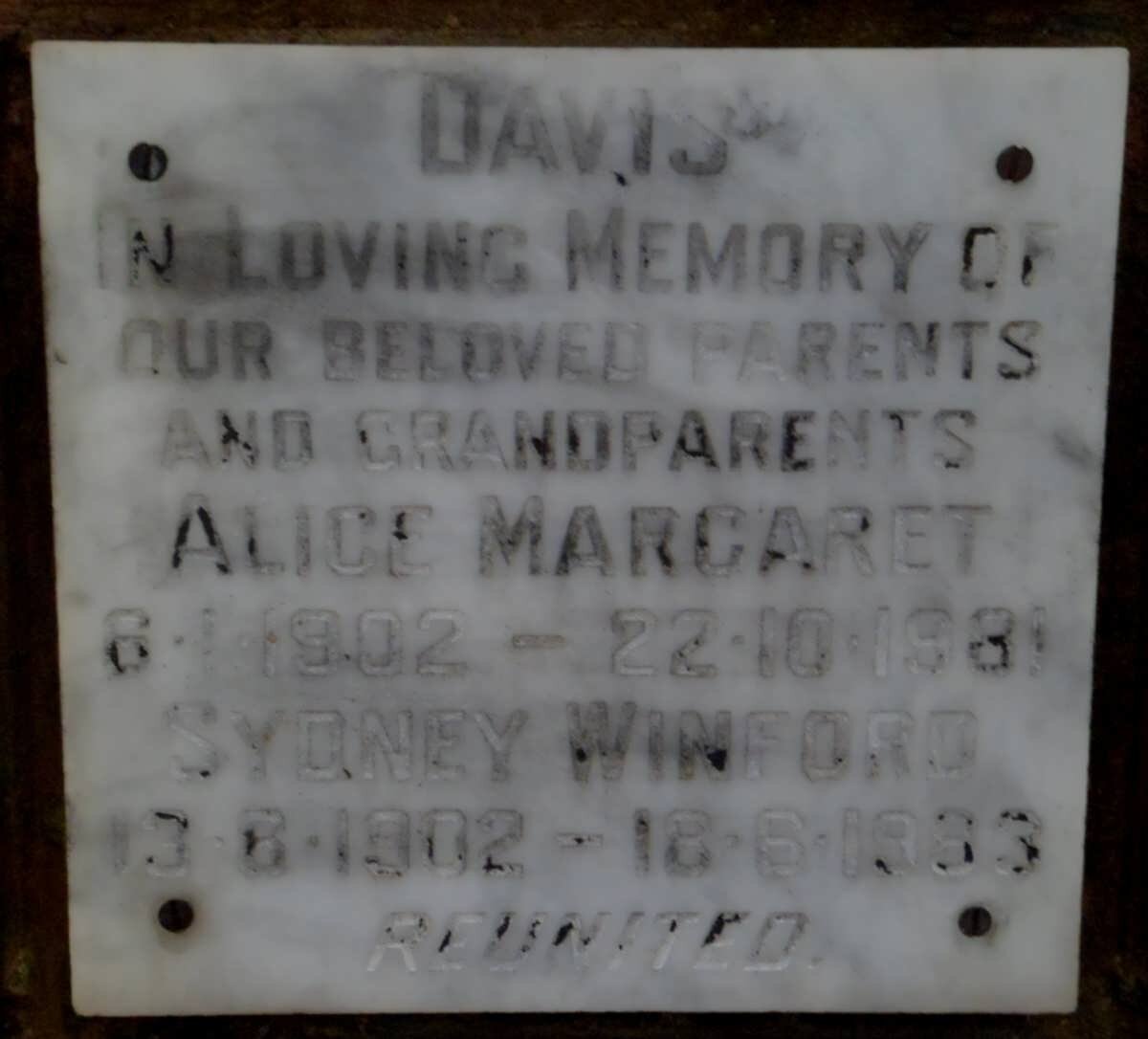 DAVIS Sydney Winford 1902-1983 &amp; Alice Margaret 1902-1981