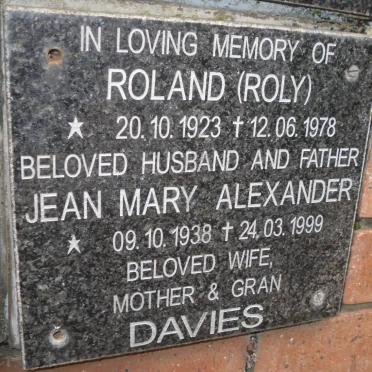 DAVIES Roland 1923-1978 &amp; Jean Mary Alexander 1938-1999