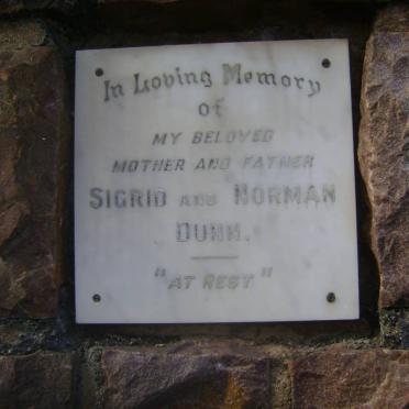 DUNN Norman &amp; Sigrid