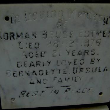 ESTMENT Norman Bruce -1976