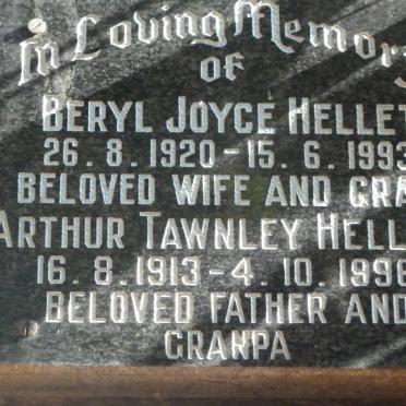 HELLET Arthur Tawnley 1913-1996 &amp; Beryl Joyce 1920-1993