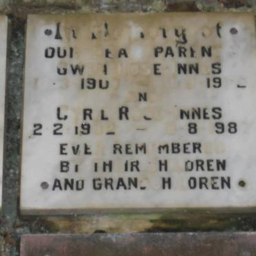 INNES Cyril, Rose 1902-1987 &amp; Gwen 1907-1982