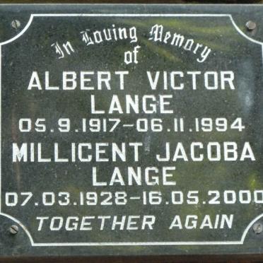 La - Surnames starting with the letters La