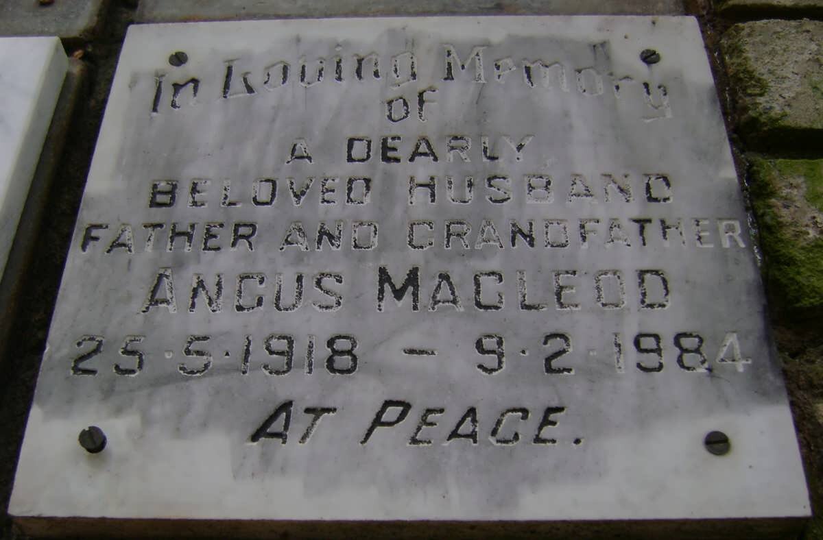 MACLEOD Angus 1918-1984
