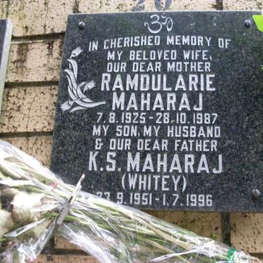 MAHARAJ Ramdularie 1925-1987 :: MAHARAJ K.S. 1951-1996