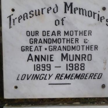 MUNRO Annie 1899-1988