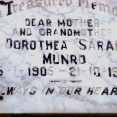 MUNRO Dorothea Sarah 1905-1987