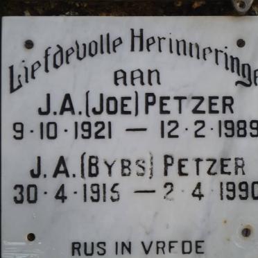 PETZER J.A. 1921-1989 &amp; J.A. 1915-1990