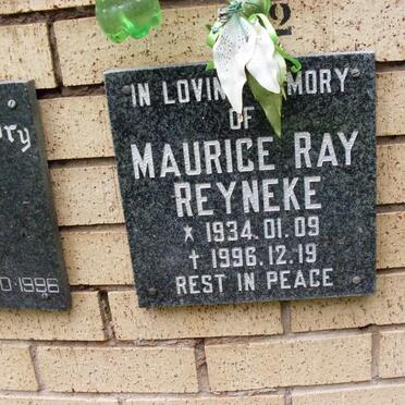 REYNEKE Maurice Ray 1934-1996