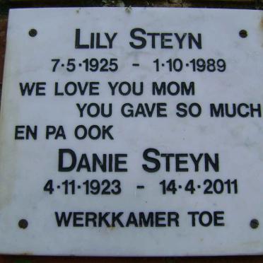 STEYN Danie 1923-2011 &amp; Lily 1925-1989