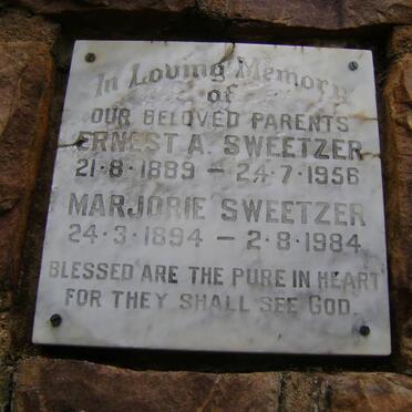 SWEETZER Ernest A. 1889-1956 &amp; Marjorie 1894-1984