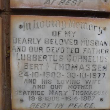 THOMASSEN Lubbertus Cornelius 1903-1977 &amp; Beatrice Mary 1906-1987