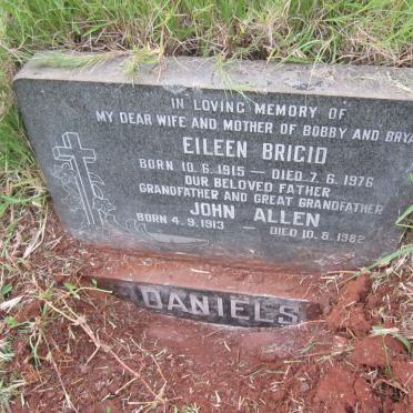 DANIELS John Allen 1913-1982 &amp; Eileen Brigid 1915-1976