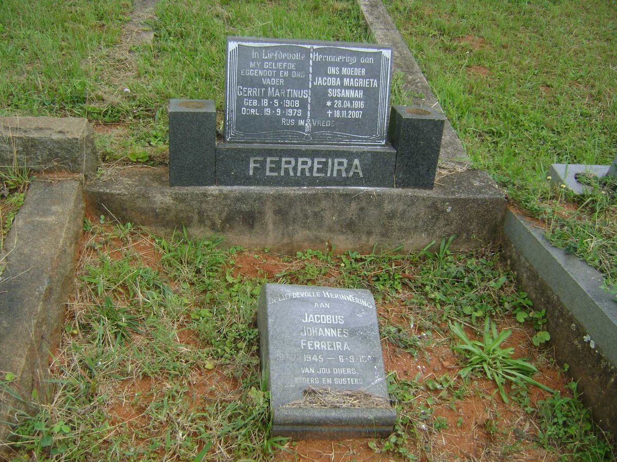FERREIRA Gerrit Martinus 1908-1979 &amp; Jacoba Magrieta Susannah 1916-2007 :: FERREIRA Jacobus Johannes 1945-1945