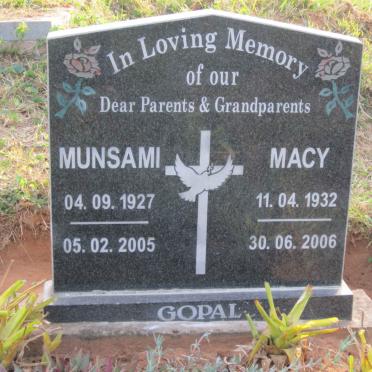 GOPAL Munsami 1927-2005 &amp; Macy 1932-2006