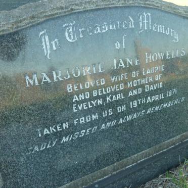 HOWELLS Lorenzo Edward 1911-1999 &amp; Marjorie Jane -1971 :: HUME Evelyn June nee HOWELLS 1936-2001