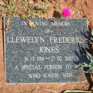 JONES Llewelyn Frederick 1914-2002