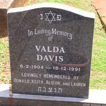 DAVIS Valda 1904-1991