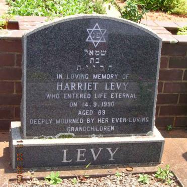 LEVY Harriet -1990