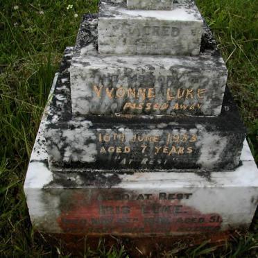 LUKE Iris :: LUKE Yvonne -1933 