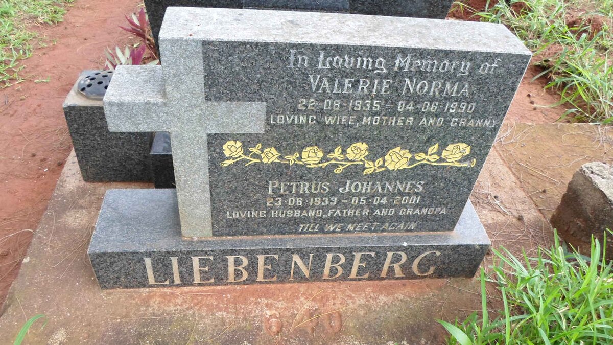 LIEBENBERG Petrus Johannes 1933-2001 &amp; Valerie Norma 1935-1990