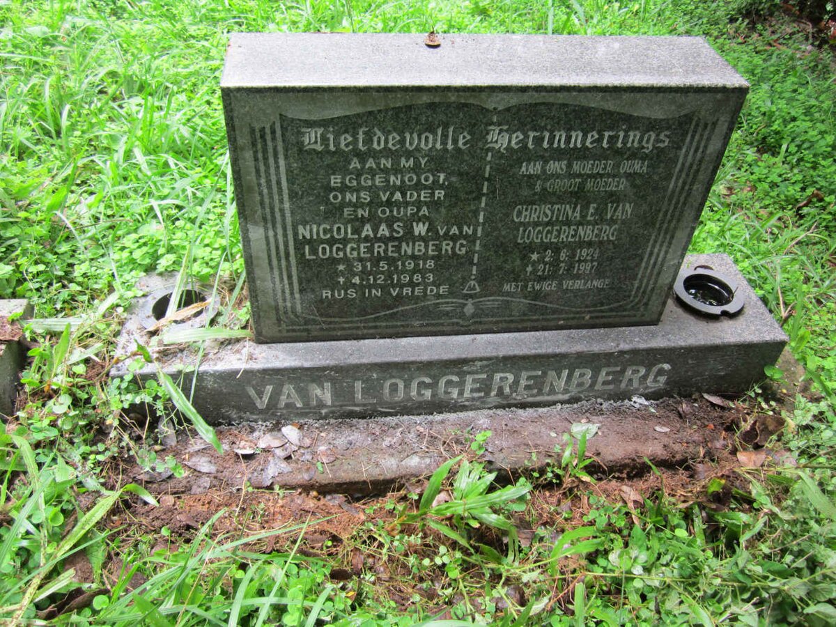 LOGGERENBERG Nicolaas W., van 1918-1983 &amp; Christina E. 1924-1997