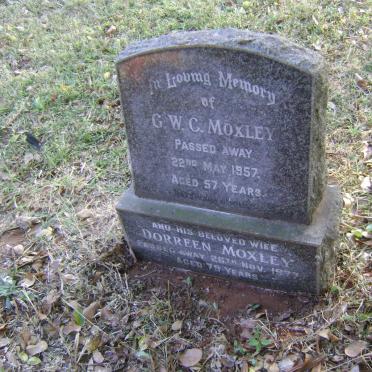 MOXLEY G.W.C. -1957 &amp; Dorreen -1977