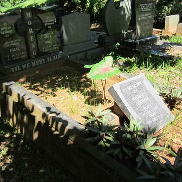 MORENG Nora 1947-2004 :: MORENG Fazel 1970-2000 :: LINDON Marcus 1989-2010