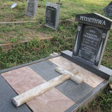 MTHETHWA Enoch Shokwakhe 1939-2012 :: MTHETHWA Malusi Praisegod 1979-2005