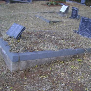 MacPHAIL John F. Scott 1886-1961 :: MacPHAIL Theodora 1920-1969 :: MacPHAIL Marlon Denzil 1973-1998