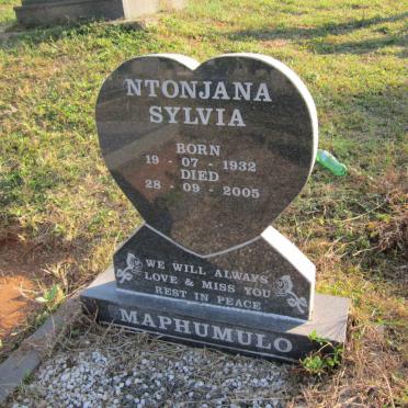 MAPHUMULO Ntonjana Sylvia 1932-2005