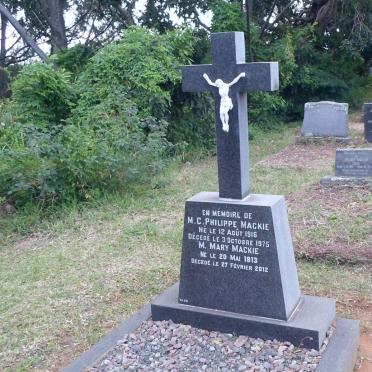 MACKIE M.C. Philippe 1916-1975 &amp; M. Mary 1913-2012