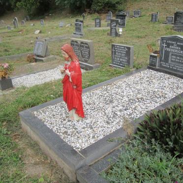 MENDES Fred 1927-1996 :: MENDES Ralph 1953-2008 :: SNYMAN Lee-Ann 1972-1973 :: FREDERICKS Andrea 1990-2014