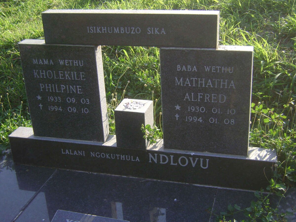 NDLOVU Mathatha Alfred 1930-1994 &amp; Kholekile Philpine 1933-1994