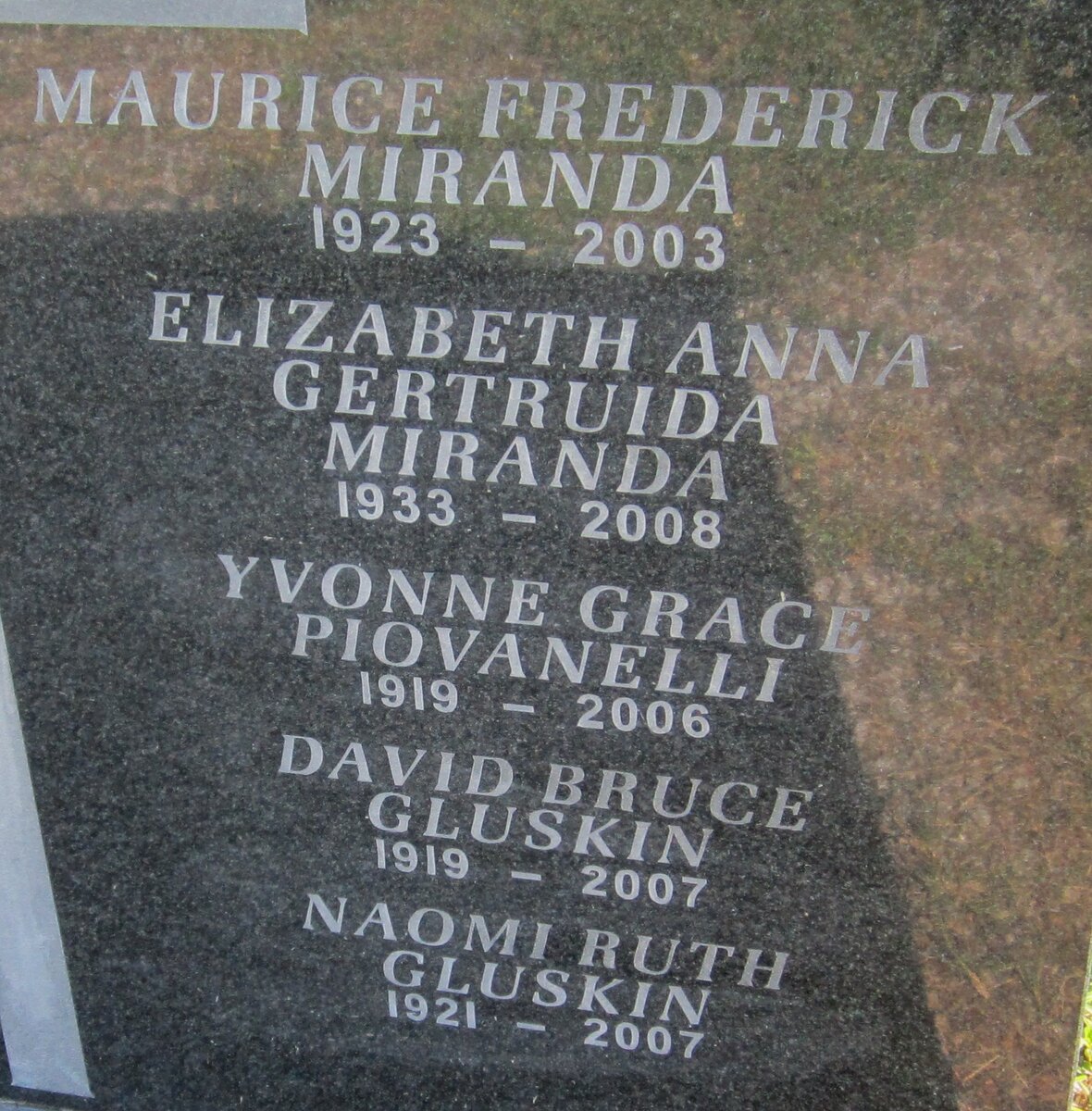 MIRANDA Maurice Frederick 1923-2003 :: MIRANDA Elizabeth Anna Gertruida 1933-2008 :: PIOVANELLI Yvonne Grace 1919-2006