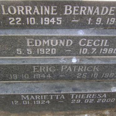 RALPH Edmund Cecil 1920-1980 :: RALPH Marietta Theresa 1924-2000