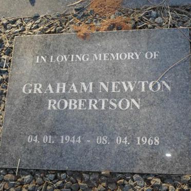 ROBERTSON George Grieve 1912-2006 :: ROBERTSON Mary Kirkpatrick Burnett 1915-2010 :: ROBERTSON Graham Newton 1944-1968