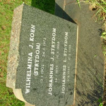 STRYDOM Johannes J. 1893-1968 &amp; Wilhelmina J. nee KOEN 1902-1972 :: STRYDOM Johannes L. 1935-1958  