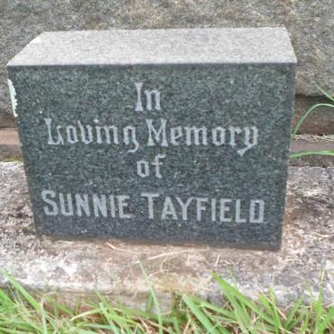 TAYFIELD Sunnie