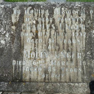 Un - Vanne : Surnames - Un