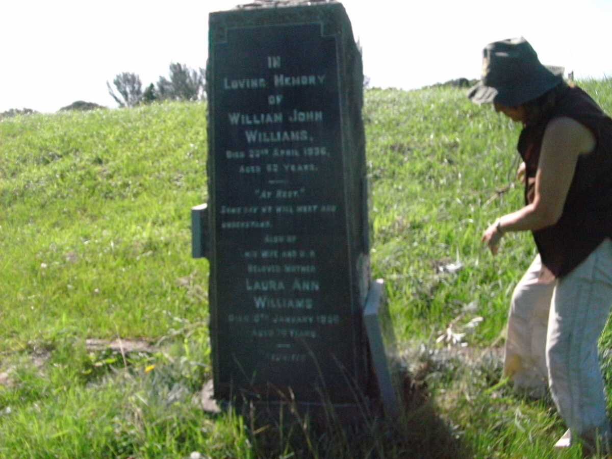 WILLIAMS William John -1936 &amp; Laura Ann