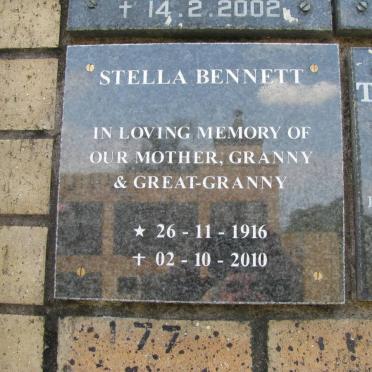 BENNETT Stella 1916-2010