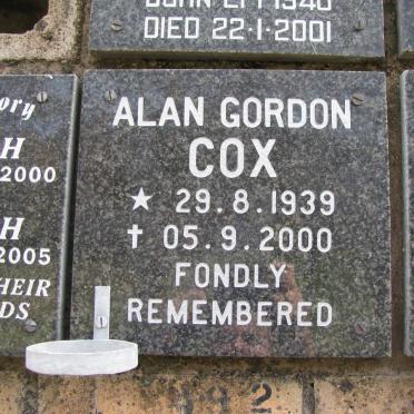 COX Alan Gordon 1939-2000