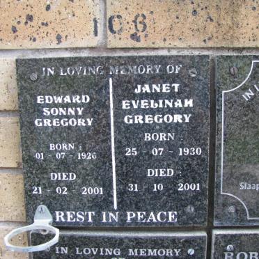 GREGORY Edward Sonny 1926-2001 &amp; Janet Evelinah 1930-2001
