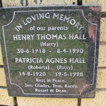 HALL Henry Thomas 1918-1990 &amp; Patricia Agnes 1920-1998 