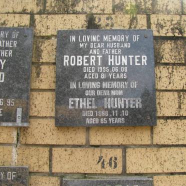 HUNTER Robert -1995 &amp; Ethel -1998