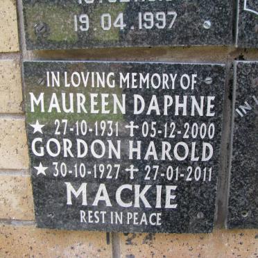 MACKIE Gordon Harold 1927-2011 &amp; Maureen Daphne 1931-2000