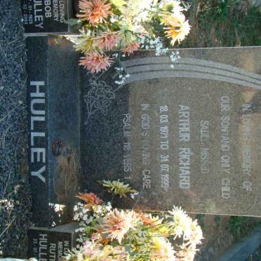 HULLEY Arthur Richard 1971-1999 :: HULLEY Bob 1925-2004 &amp; Ruth