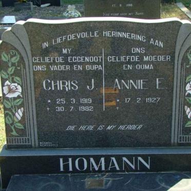 HOMANN Chris J. 1919-1982 &amp; Annie E. 1927-