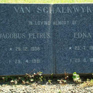 SCHALKWYK Jacobus Petrus, van 1906-1981 &amp; Edna 1907-1983